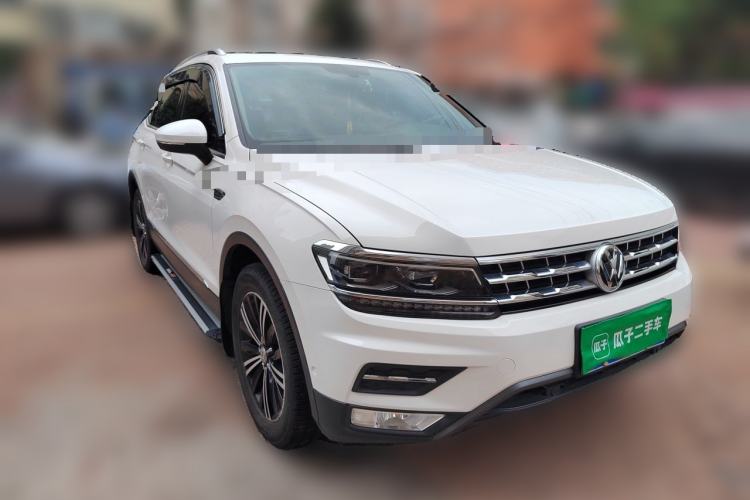 Used Volkswagen Tiguan L 2017 330TSI Automatic Two-Wheel Drive Flagship Edition Front Right 45 Deg