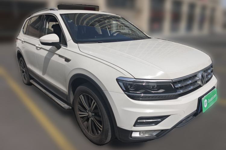 Used Volkswagen Tiguan L 2017 380TSI Automatic All-Wheel-Drive Flagship Edition Front Right 45 Deg