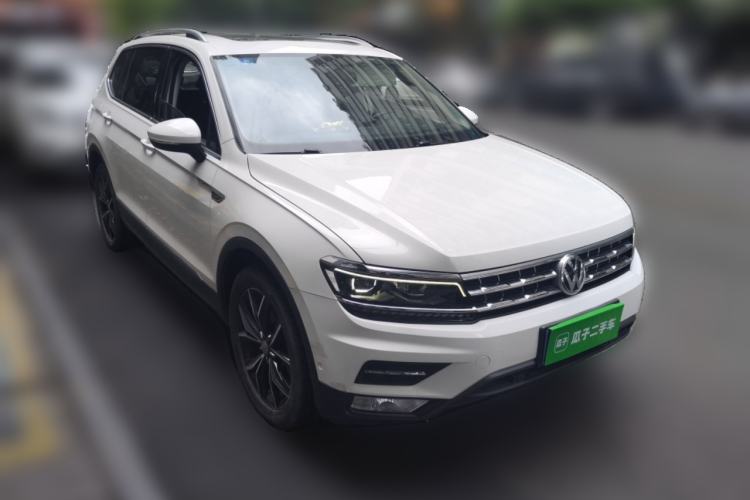 Used Volkswagen Tiguan L 2017 330TSI Automatic Two-Wheel Drive Flagship Edition Front Right 45 Deg