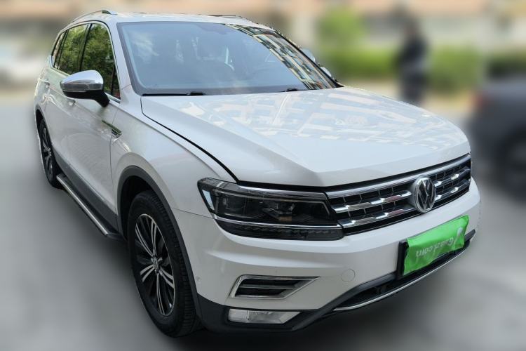 Used Volkswagen Tiguan L 2017 330TSI Automatic Two-Wheel Drive Flagship Edition Front Right 45 Deg