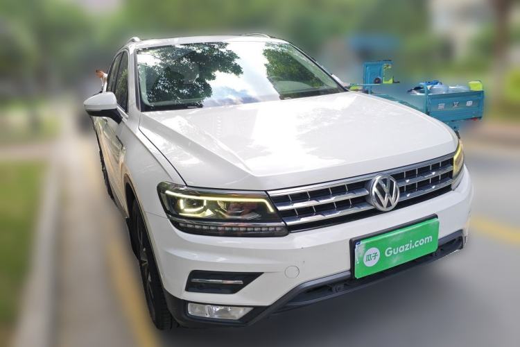 Used Volkswagen Tiguan L 2017 330TSI Automatic Two-Wheel Drive Flagship Edition Front Right 45 Deg