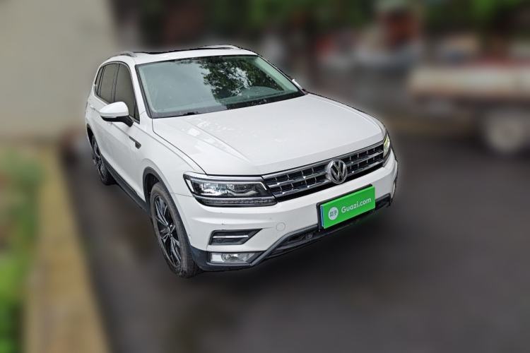 Used Volkswagen Tiguan L 2017 330TSI Automatic Two-Wheel Drive Flagship Edition Front Right 45 Deg