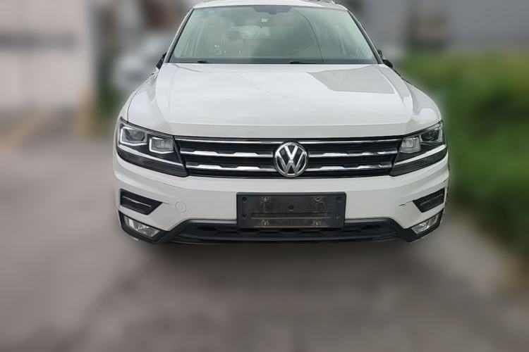 Used Volkswagen Tiguan L 2017 330TSI Automatic Two-Wheel Drive Luxury Edition Front