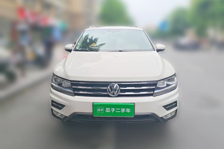 Used Volkswagen Tiguan L 2017 330TSI Automatic Two-Wheel Drive Luxury Edition Front
