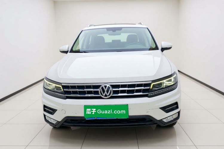 Used Volkswagen Tiguan L 2017 380TSI Automatic All-Wheel-Drive Luxury Edition Front