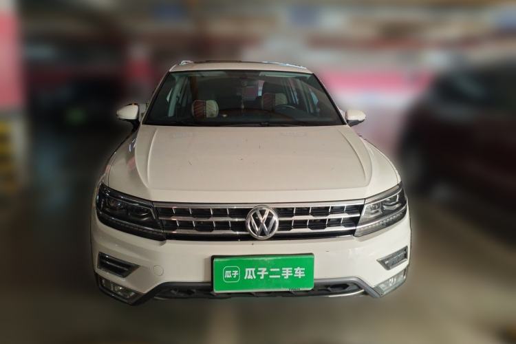 Used Volkswagen Tiguan L 2017 380TSI Automatic All-Wheel-Drive Luxury Edition Front