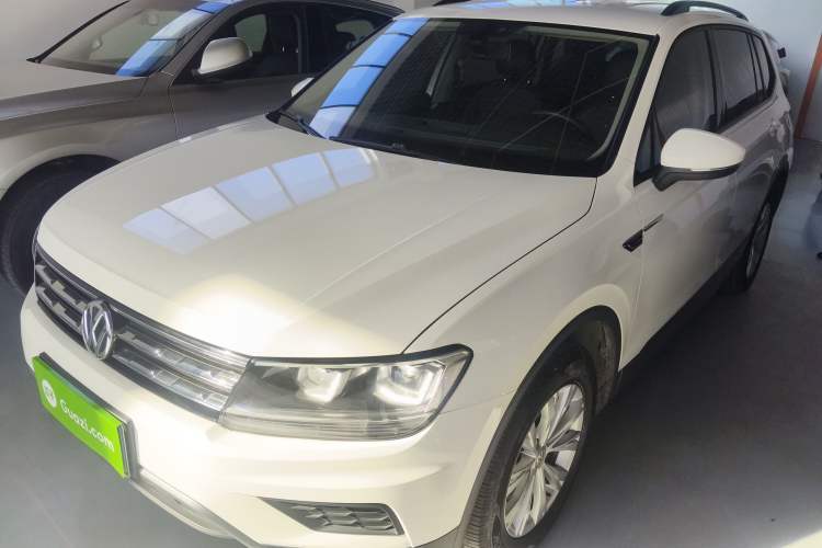 Used Volkswagen Tiguan L 2017 330TSI Automatic Two-Wheel Drive Luxury Edition Guazi used car, China used car export, Used car for sale, Used cars, Cheapest cars for sale