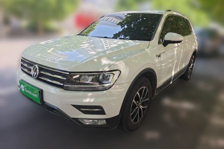 Used Volkswagen Tiguan L 2017 330TSI Automatic Two-Wheel Drive Luxury Edition Guazi used car, China used car export, Used car for sale, Used cars, Cheapest cars for sale