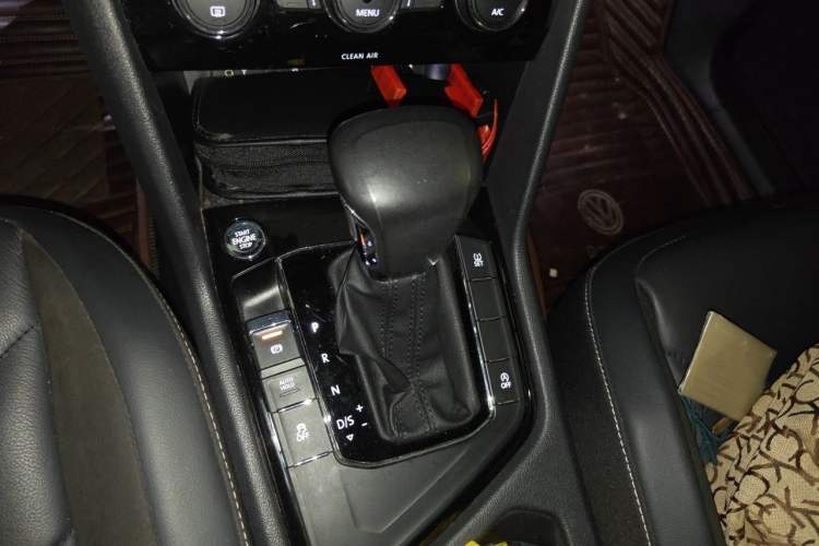 Used Volkswagen Tiguan L 2017 380TSI Automatic All-Wheel-Drive Luxury Edition Gear Lever