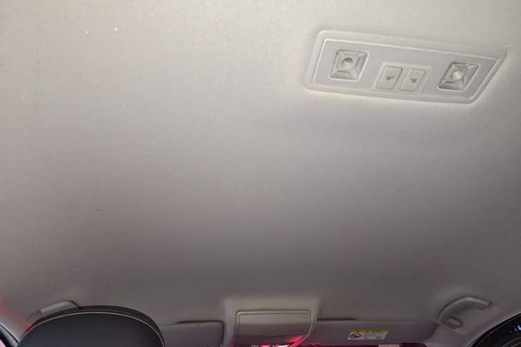 Used Volkswagen Tiguan L 2017 330TSI Automatic Two-Wheel Drive Comfort Edition Headliner