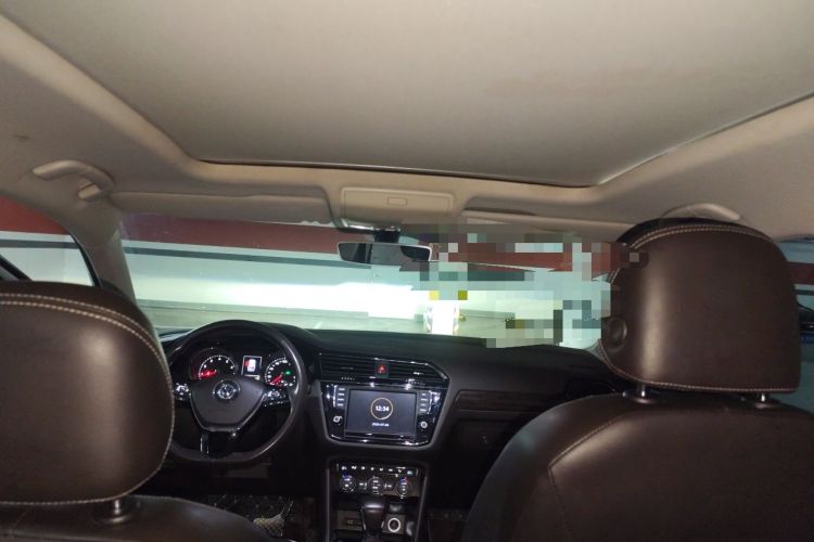 Used Volkswagen Tiguan L 2017 380TSI Automatic All-Wheel-Drive Luxury Edition Headliner