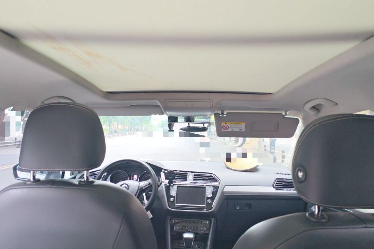 Used Volkswagen Tiguan L 2017 330TSI Automatic Two-Wheel Drive Luxury Edition Headliner