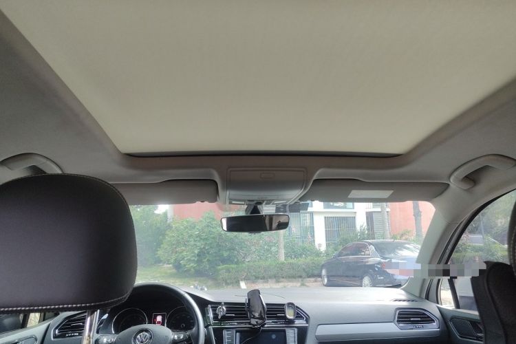Used Volkswagen Tiguan L 2017 330TSI Automatic Two-Wheel Drive Flagship Edition Headliner