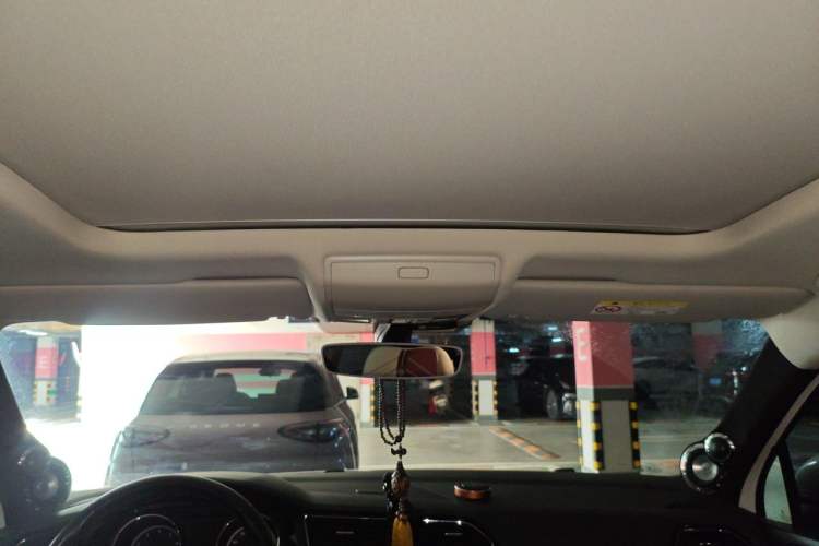 Used Volkswagen Tiguan L 2017 380TSI Automatic All-Wheel-Drive Luxury Edition Headliner