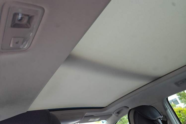 Used Volkswagen Tiguan L 2017 330TSI Automatic Two-Wheel Drive Luxury Edition Headliner