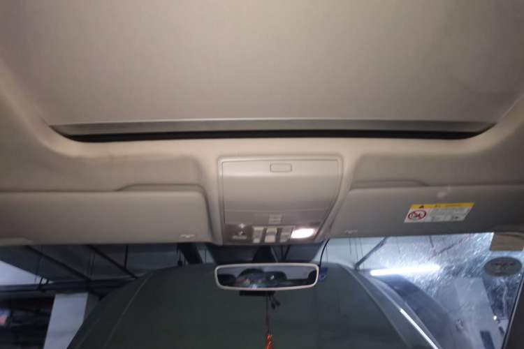 Used Volkswagen Tiguan L 2017 330TSI Automatic Two-Wheel Drive Luxury Edition Headliner