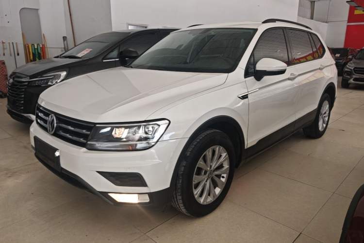 Used Volkswagen Tiguan L 2017 330TSI Automatic Two-Wheel Drive Luxury Edition Guazi used car, China used car export, Used car for sale, Used cars, Cheapest cars for sale