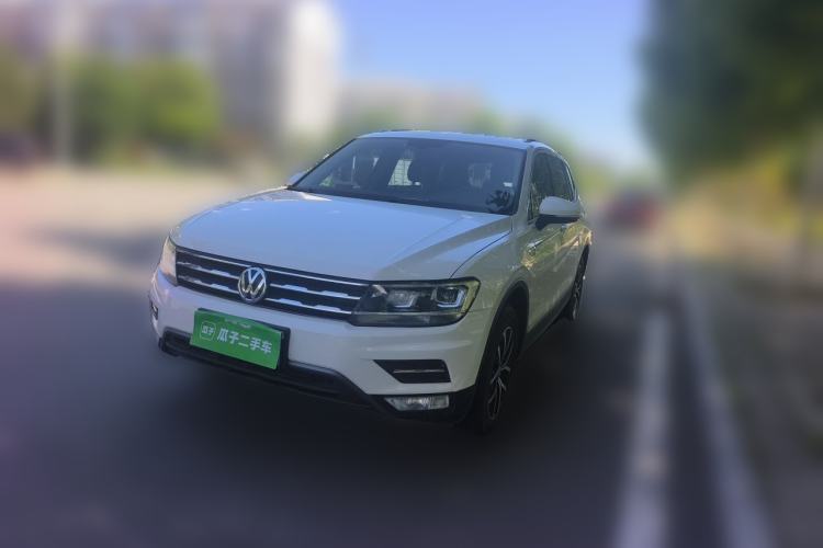 Used Volkswagen Tiguan L 2017 330TSI Automatic Two-Wheel Drive Luxury Edition Guazi used car, China used car export, Used car for sale, Used  cars, Cheapest cars for sale