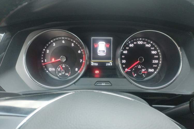Used Volkswagen Tiguan L 2017 330TSI Automatic Two-Wheel Drive Luxury Edition Instrument Cluster