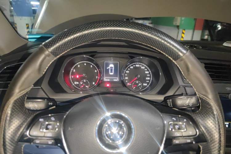Used Volkswagen Tiguan L 2017 330TSI Automatic Two-Wheel Drive Luxury Edition Instrument Cluster