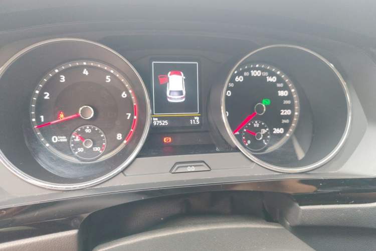 Used Volkswagen Tiguan L 2017 330TSI Automatic Two-Wheel Drive Comfort Edition Instrument Cluster