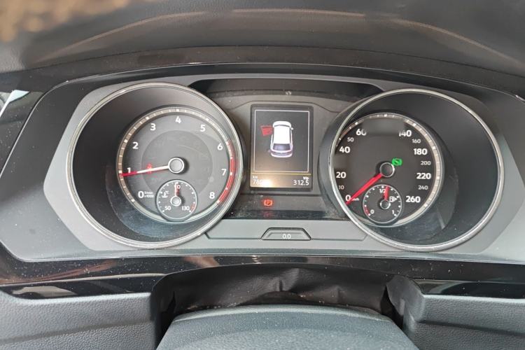 Used Volkswagen Tiguan L 2017 330TSI Automatic Two-Wheel Drive Luxury Edition Instrument Cluster