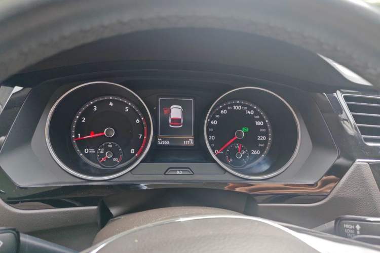Used Volkswagen Tiguan L 2017 330TSI Automatic Two-Wheel Drive Luxury Edition Instrument Cluster
