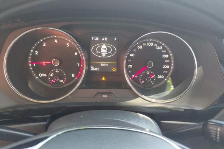 Used Volkswagen Tiguan L 2017 330TSI Automatic Two-Wheel Drive Comfort Edition Instrument Cluster