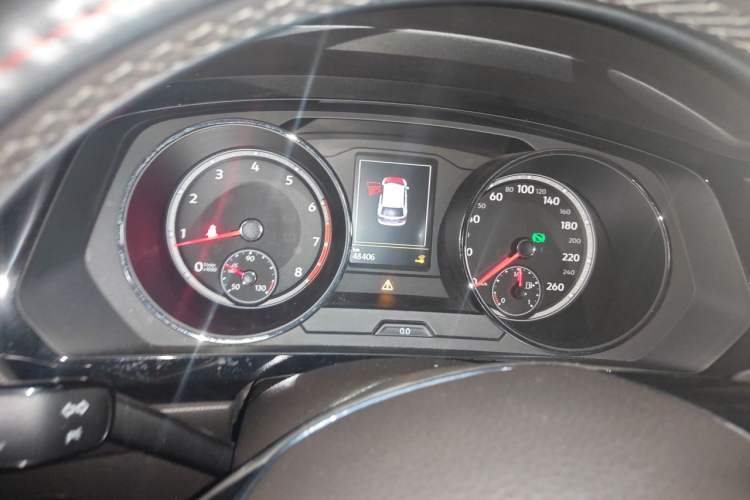 Used Volkswagen Tiguan L 2017 330TSI Automatic Two-Wheel Drive Comfort Edition Instrument Cluster