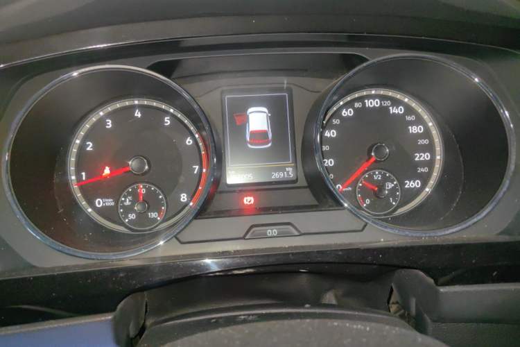 Used Volkswagen Tiguan L 2017 330TSI Automatic Two-Wheel Drive Comfort Edition Instrument Cluster