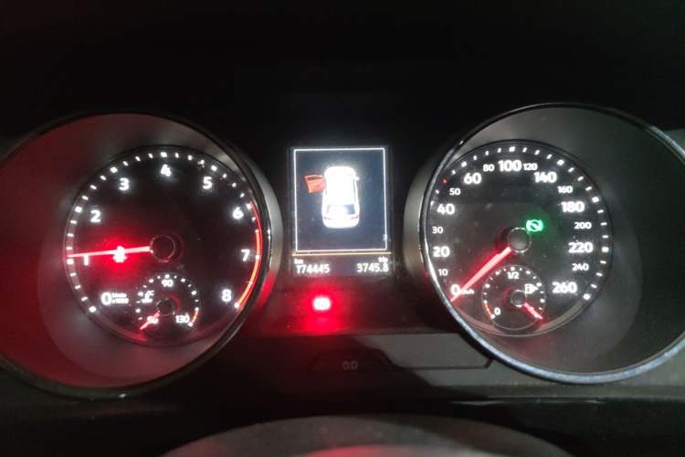 Used Volkswagen Tiguan L 2017 330TSI Automatic Two-Wheel Drive Luxury Edition Instrument Cluster