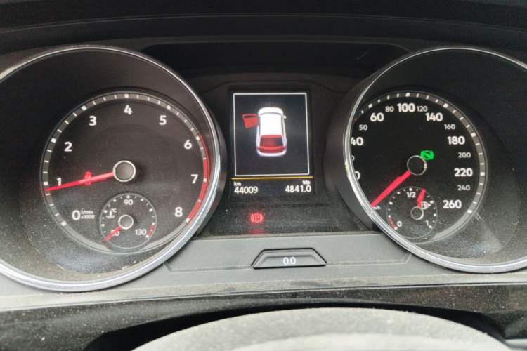 Used Volkswagen Tiguan L 2017 330TSI Automatic Two-Wheel Drive Luxury Edition Instrument Cluster