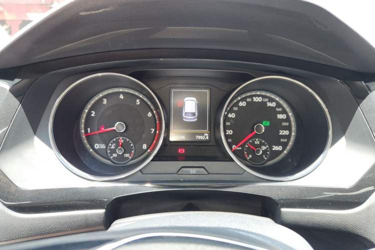 Used Volkswagen Tiguan L 2017 330TSI Automatic Two-Wheel Drive Luxury Edition Instrument Cluster