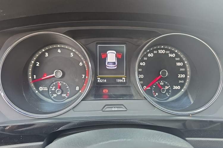 Used Volkswagen Tiguan L 2017 330TSI Automatic Two-Wheel Drive Luxury Edition Instrument Cluster