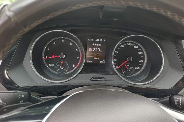 Used Volkswagen Tiguan L 2017 330TSI Automatic Two-Wheel Drive Luxury Edition Instrument Cluster