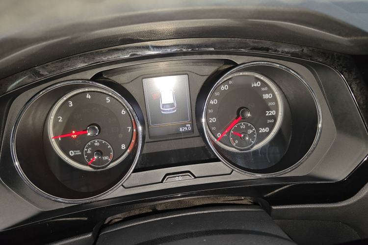 Used Volkswagen Tiguan L 2017 330TSI Automatic Two-Wheel Drive Luxury Edition Instrument Cluster