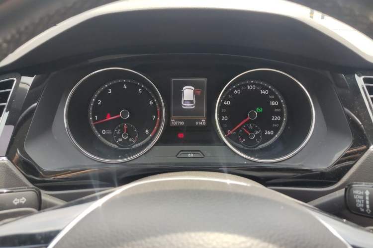 Used Volkswagen Tiguan L 2017 380TSI Automatic All-Wheel-Drive Luxury Edition Instrument Cluster