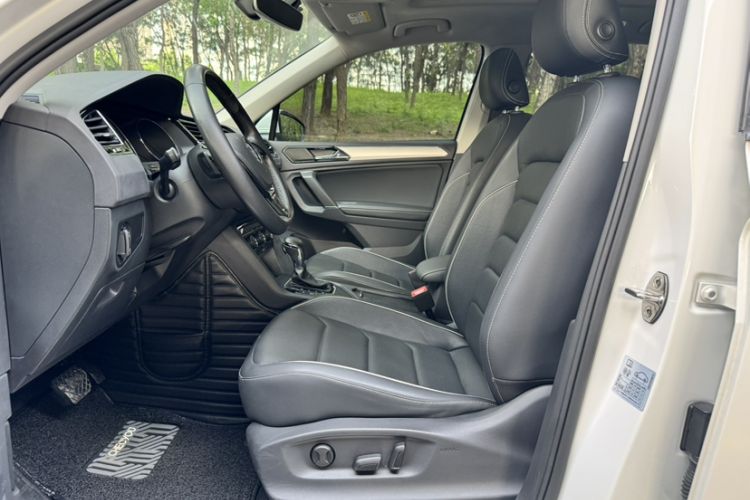 Used Volkswagen Tiguan L 2017 330TSI Automatic Two-Wheel Drive Flagship Edition Interior 7