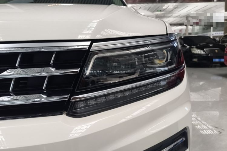 Used Volkswagen Tiguan L 2017 330TSI Automatic Two-Wheel Drive Flagship Edition Left Front Headlight
