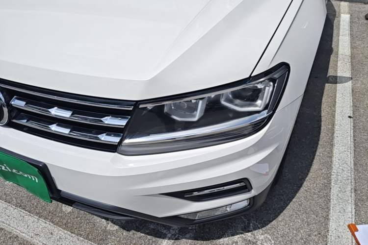 Used Volkswagen Tiguan L 2017 330TSI Automatic Two-Wheel Drive Luxury Edition Left Front Headlight