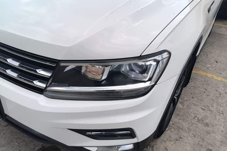 Used Volkswagen Tiguan L 2017 330TSI Automatic Two-Wheel Drive Luxury Edition Left Front Headlight