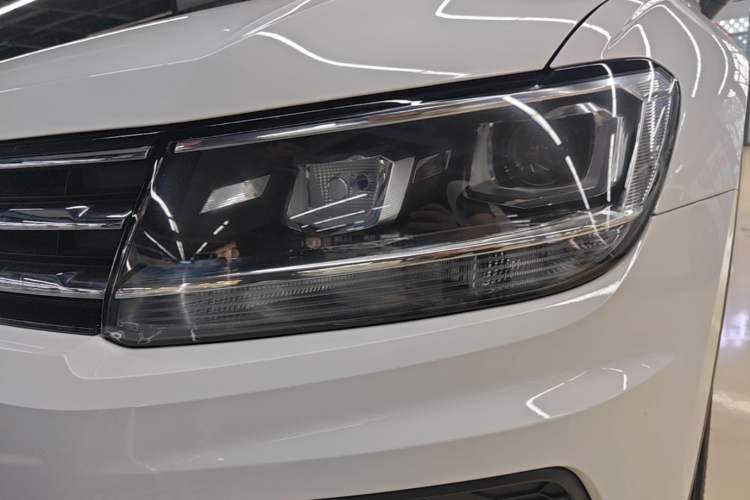 Used Volkswagen Tiguan L 2017 330TSI Automatic Two-Wheel Drive Luxury Edition Left Front Headlight