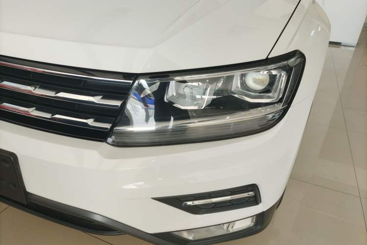 Used Volkswagen Tiguan L 2017 330TSI Automatic Two-Wheel Drive Luxury Edition