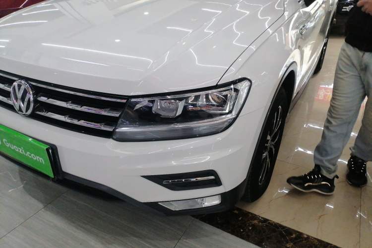 Used Volkswagen Tiguan L 2017 330TSI Automatic Two-Wheel Drive Luxury Edition Left Front Headlight