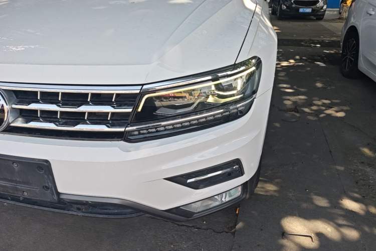 Used Volkswagen Tiguan L 2017 330TSI Automatic Two-Wheel Drive Flagship Edition Left Front Headlight