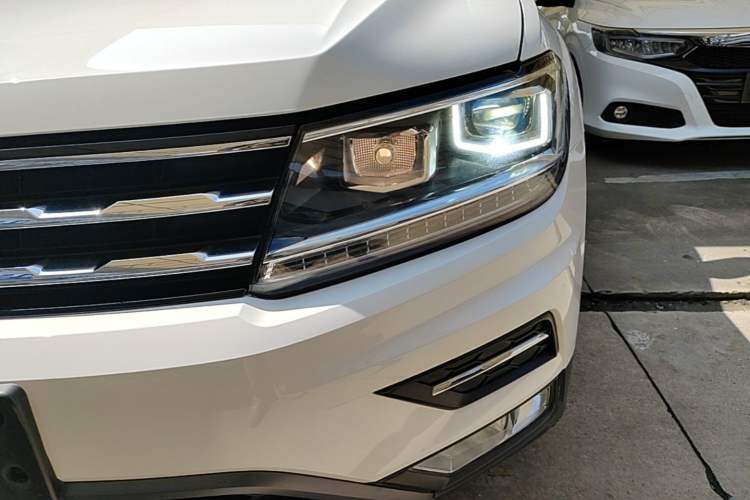 Used Volkswagen Tiguan L 2017 330TSI Automatic Two-Wheel Drive Luxury Edition Left Front Headlight