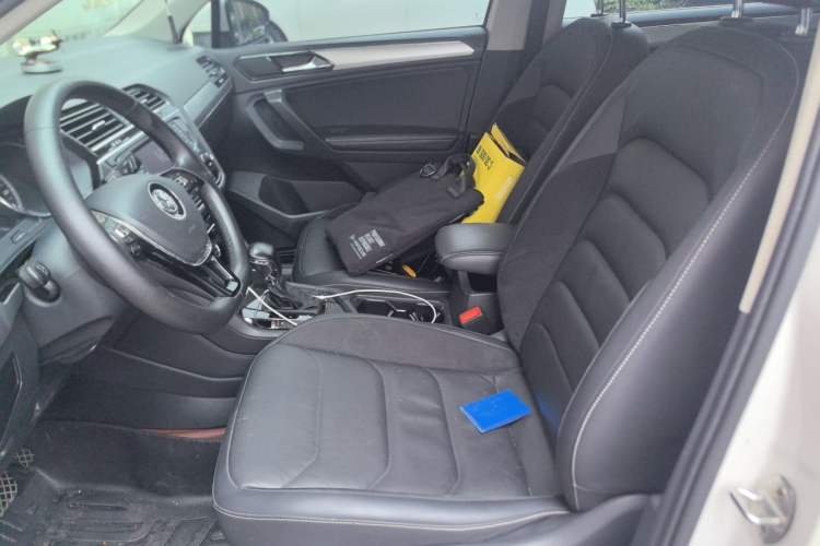 Used Volkswagen Tiguan L 2017 380TSI Automatic All-Wheel-Drive Luxury Edition Left Front Seat