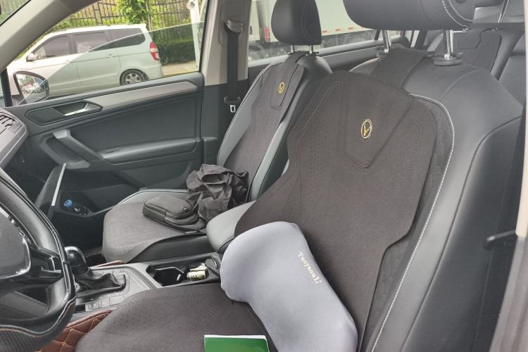 Used Volkswagen Tiguan L 2017 330TSI Automatic Two-Wheel Drive Luxury Edition Left Front Seat