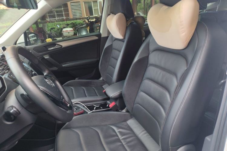 Used Volkswagen Tiguan L 2017 330TSI Automatic Two-Wheel Drive Comfort Edition Left Front Seat