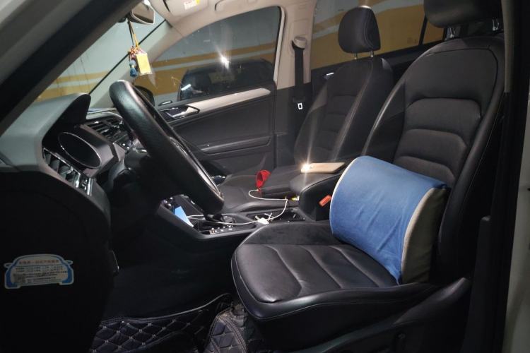 Used Volkswagen Tiguan L 2017 380TSI Automatic All-Wheel-Drive Luxury Edition Left Front Seat